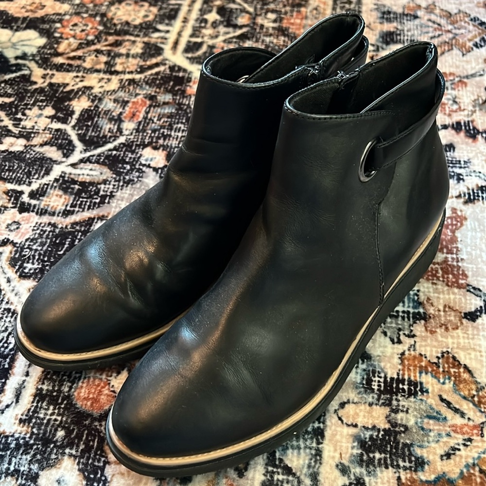 Clarks Collection Sharon Booties